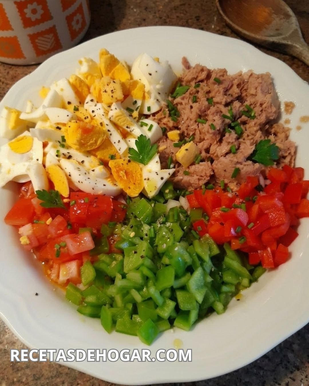 Ensalada fresca con atún y huevo receta fácil y rápida