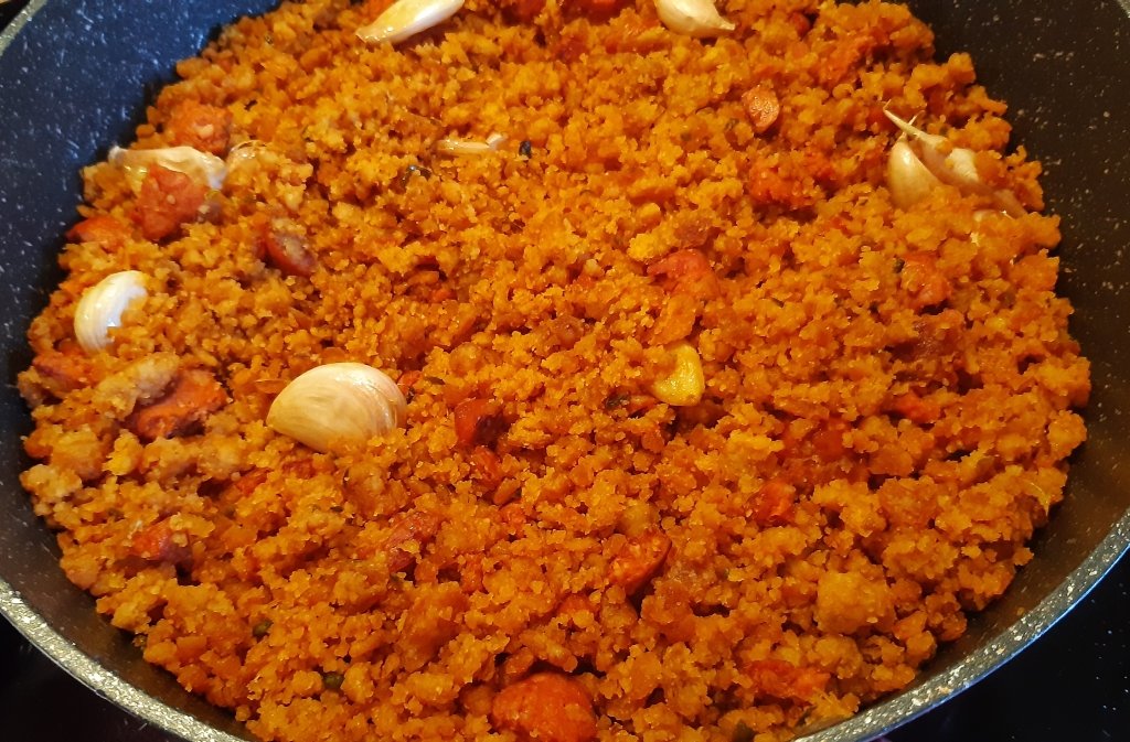 Receta tradicional de migas con jamón