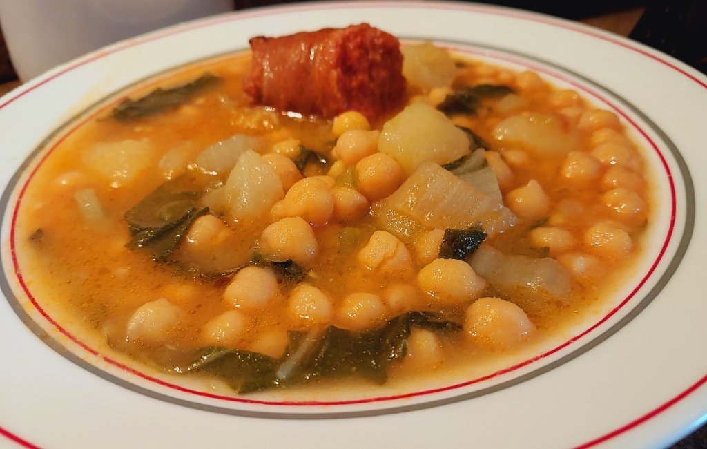 Potaje de garbanzos receta tradicional sin olla a presión