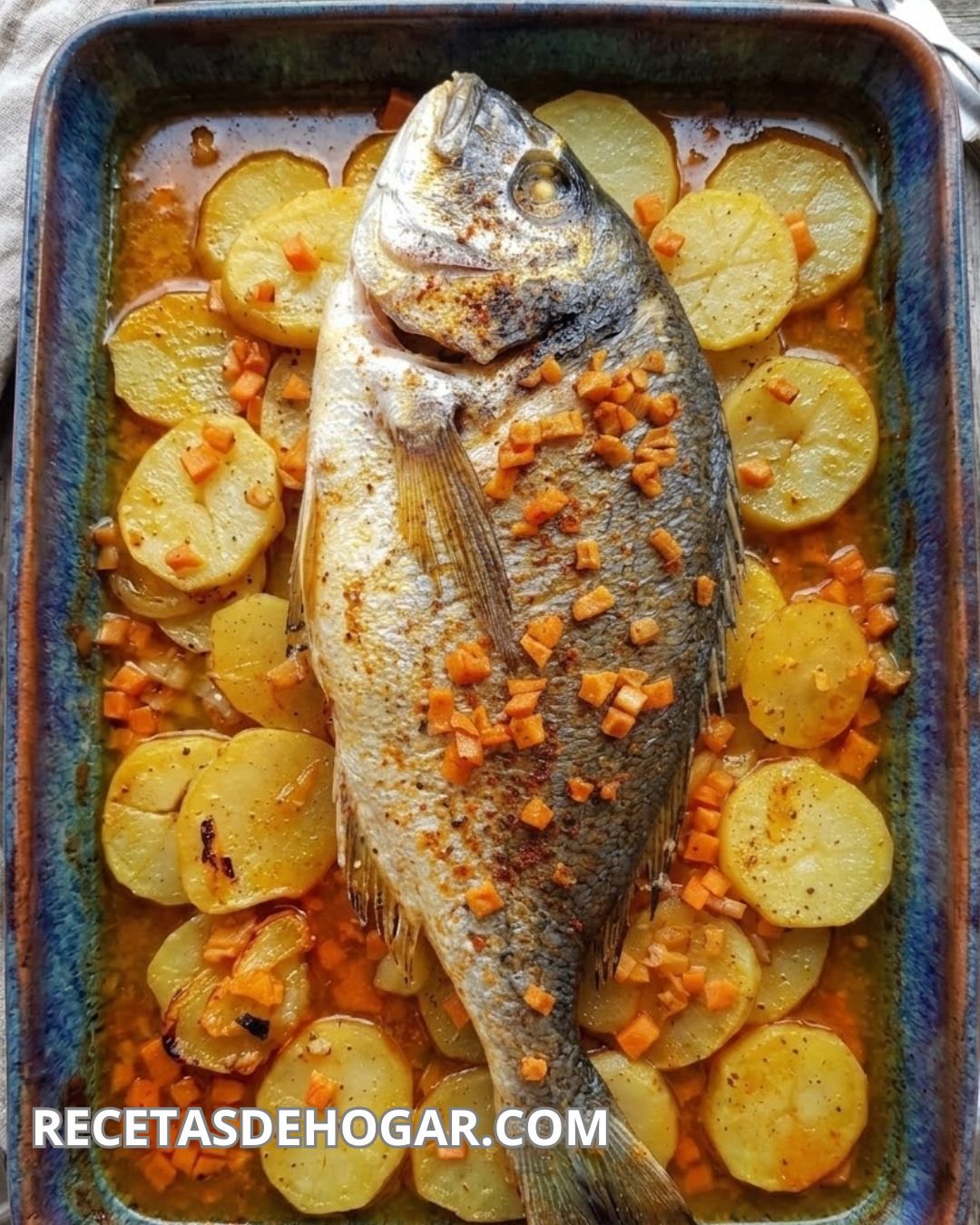 Dorada al horno con patatas: receta fácil, jugosa y llena de sabor